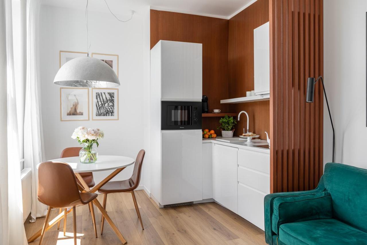 Apartament For Sophie - Z Palarnia Kawy I Pracownia Artystyczna W Kamienicy - Art & Coffee In Historic Building Gdańsk