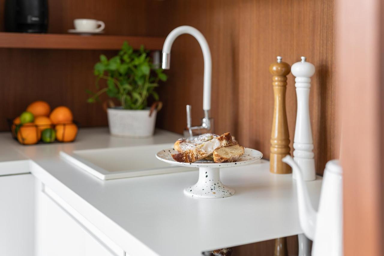 Apartament For Sophie - Z Palarnia Kawy I Pracownia Artystyczna W Kamienicy - Art & Coffee In Historic Building Gdańsk