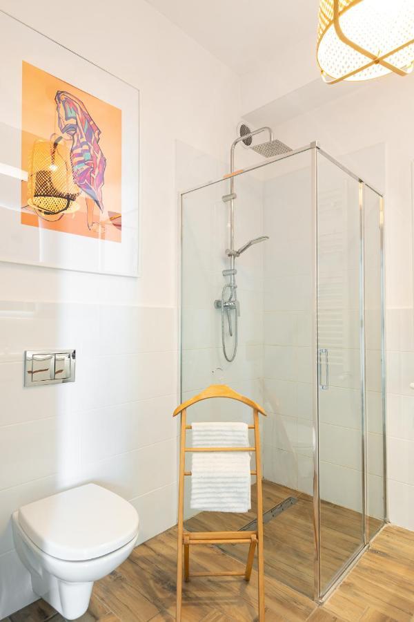 All For Sophie Apartments - Bezplatny Parking & Palarnia Kawy I Pracownia Artystyczna W Kamienicy - Free Parking & Art And Coffee In Historic Building Apartment Gdansk