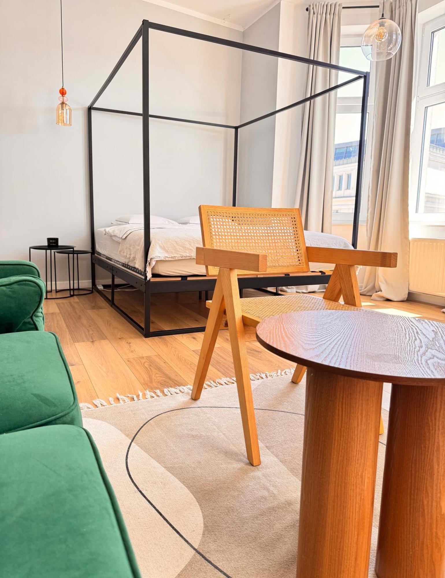 All For Sophie Apartments - Bezplatny Parking & Palarnia Kawy I Pracownia Artystyczna W Kamienicy - Free Parking & Art And Coffee In Historic Building * Gdansk